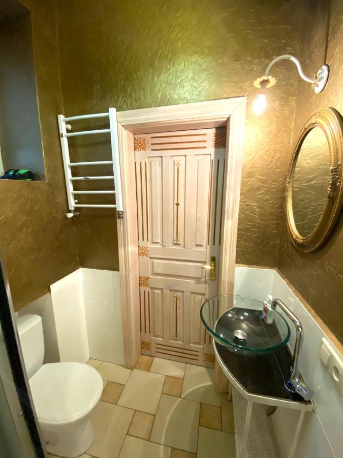 Квартира В Центрі На Вулиці Валова 21 リヴィウ エクステリア 写真